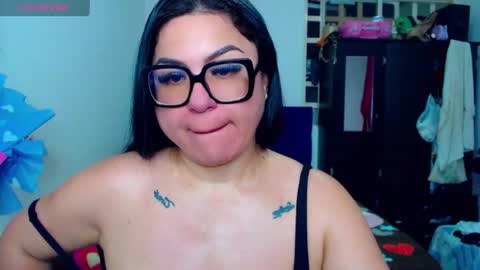 _curvy_mature_ online show from July 17, 10:33 pm