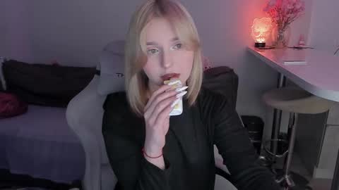 Ri   online show from February 23, 6:43 pm