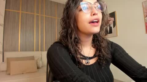 Abril online show from February 15, 2:05 pm