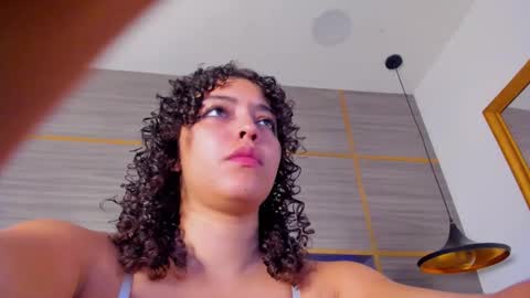 Abril online show from November 13, 2:09 pm