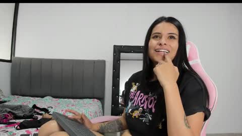 _elektrah online show from February 16, 9:59 pm