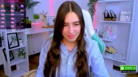 Lizzy  online show from December 5, 9:45 pm