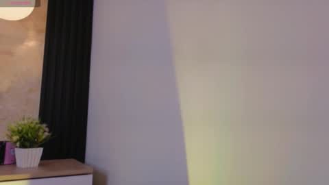  emily skinny online show from February 18, 3:34 pm