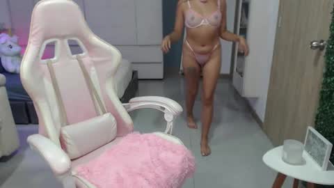 Emma Sophie online show from January 16, 9:13 pm