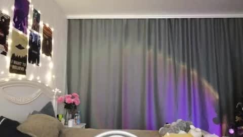 EveEva online show from February 15, 11:36 pm