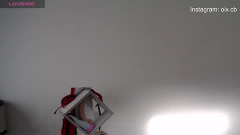  Exa help me position myself with your thumb up thanks  online show from December 19, 8:44 pm