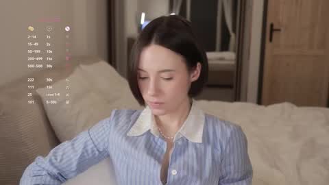 Essie  online show from February 27, 6:33 pm