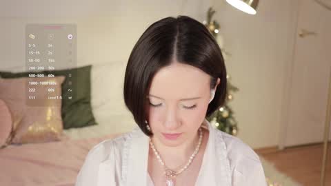 Essie  online show from December 30, 3:14 am