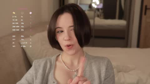 Essie  online show from March 18, 6:36 pm