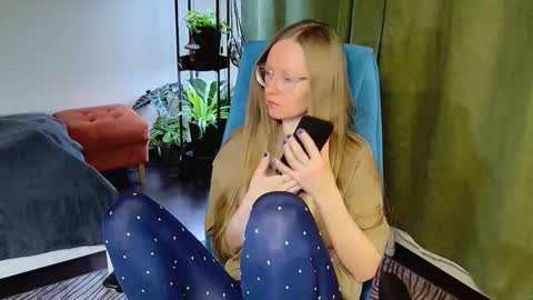 _goldilocks__ online show from November 1, 4:17 pm