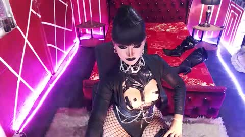 Snapshot of _hailyourqueenx chatting on October 9, 11:10 pm GoDDess  Chloe online show from October 9, 11:10 pm