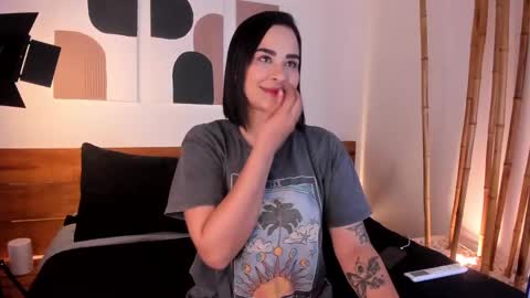 Hanna johnson online show from February 26, 3:35 am