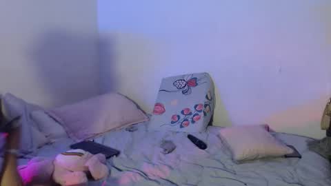 KEYLA Y SAMUEL online show from April 12, 5:11 am