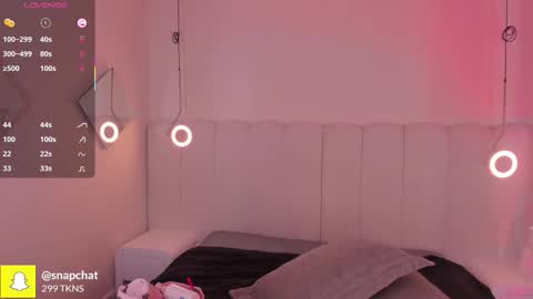 Darlis  online show from November 3, 8:10 pm