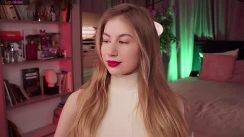 _icecrystal online show from January 13, 1:49 pm