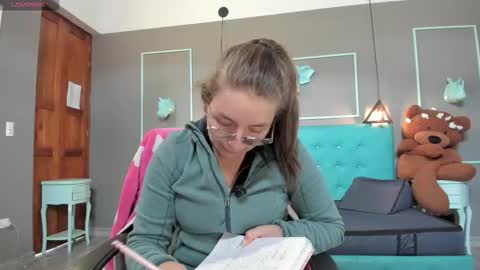 Isa online show from March 9, 4:55 pm