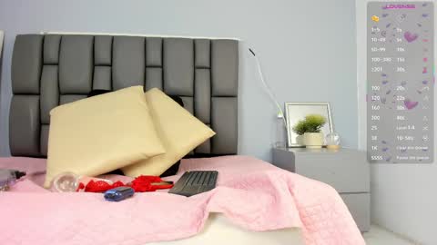 Jasmine online show from September 17, 1:58 pm