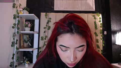 Mia online show from February 21, 5:31 pm