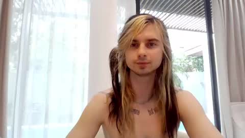 My song  -  online show from June 9, 1:39 am