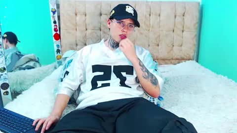 mod online show from March 6, 7:29 am