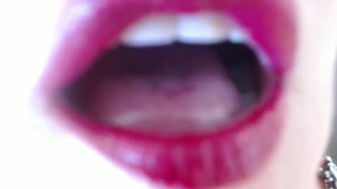 Keiila online show from January 8, 5:52 pm