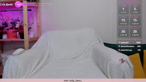 Kiara 0100 - 0700 UTC almost every day online show from December 17, 12:23 pm