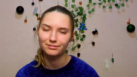 _kikiclark_ online show from February 11, 9:07 pm