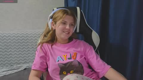 Snapshot of _kirieshka chatting on September 22, 7:07 pm Molly   Emily online show from September 22, 7:07 pm