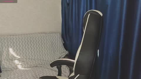 Snapshot of _kirieshka chatting on September 16, 6:49 am Molly   Emily online show from September 16, 6:49 am