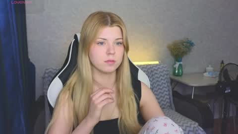Molly   Emily online show from May 26, 5:30 pm