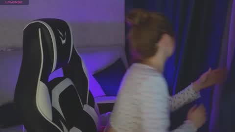 Snapshot of _kirieshka chatting on October 15, 6:42 pm Molly   Emily online show from October 15, 6:42 pm