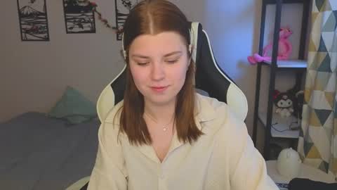 Snapshot of _kirieshka chatting on March 8, 12:09 pm Molly   Emily online show from March 8, 12:09 pm
