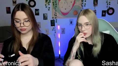 _kitekat_ online show from January 16, 6:06 pm