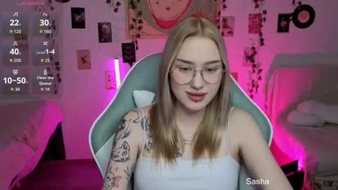 _kitekat_ online show from November 6, 7:55 am