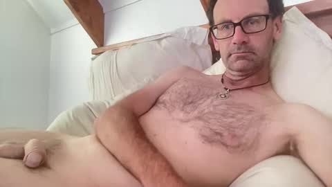 Kiwi online show from March 5, 9:02 pm