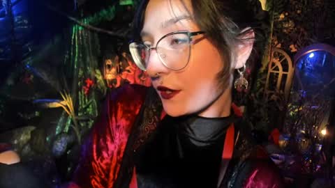 Lady Luna online show from April 2, 9:22 pm