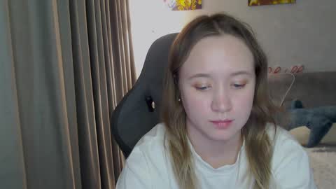 Snapshot of _lalune_ chatting on February 27, 2:03 am _lalune_ online show from February 27, 2:03 am