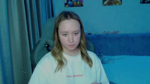 Snapshot of _lalune_ chatting on January 25, 2:14 pm _lalune_ online show from January 25, 2:14 pm