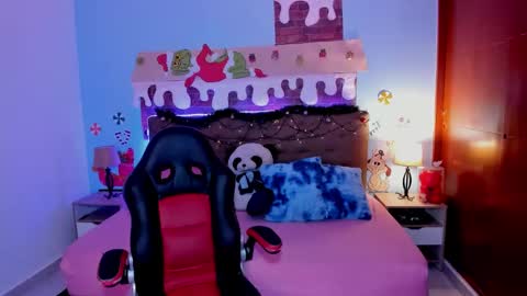 Liily online show from December 19, 7:09 pm