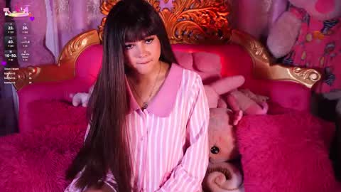 _little_glrl_ online show from November 23, 10:35 am