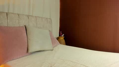 Ivy 3 online show from October 27, 1:22 pm