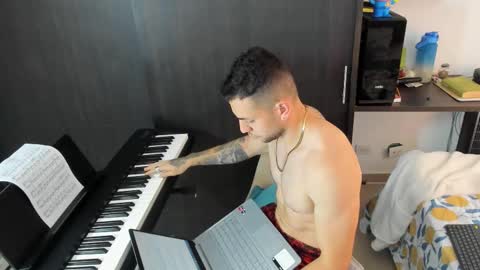 logan online show from November 3, 12:39 pm