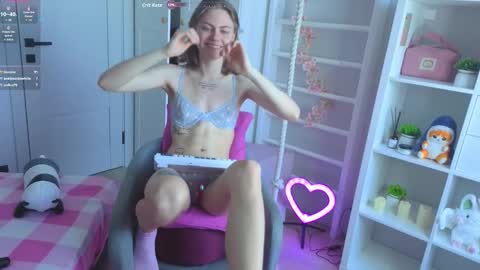 Emma online show from September 30, 5:40 am