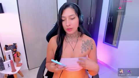  Laura  Independent Model  online show from December 14, 11:44 pm