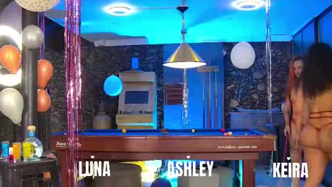 Snapshot of _luna_dupont_ chatting on February 15, 9:26 pm  Luna  online show from February 15, 9:26 pm