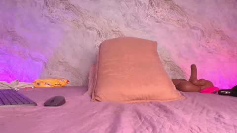 Maddy online show from October 9, 1:27 pm