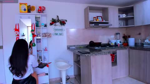 Snapshot of _maria_angel_ chatting on December 4, 7:06 pm Maria Angel online show from December 4, 7:06 pm