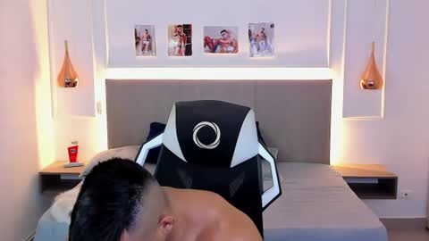 _matthew_santos_ online show from June 17, 1:54 am