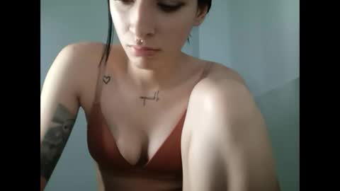 Snapshot of _mia_foster1 chatting on February 20, 8:58 pm Mia-foster online show from February 20, 8:58 pm