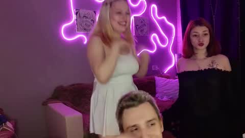 Mia Mason online show from March 1, 3:05 pm